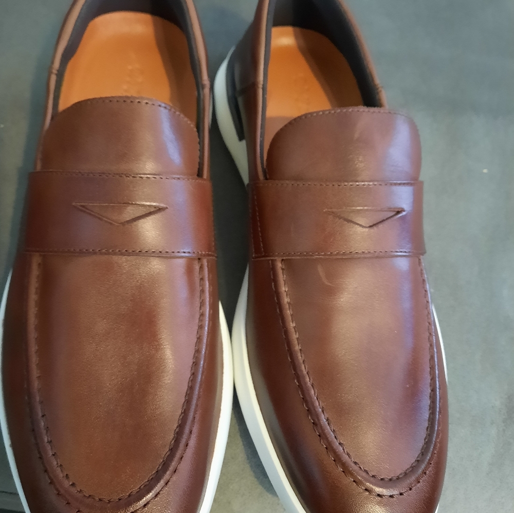 Men's Designer Wolf & Shepherd Crossover Loafer in Maple, Size 9